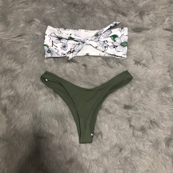 Other - Floral print bikini
